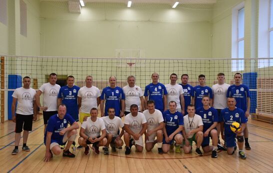 В Вятском Посаде состоялась товарищеская игра в волейбол с командой Орловского областного совета.