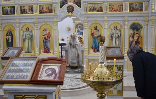 В храме Сретения Господня в Лазареву субботу Божественную Литургию  совершил схиархимандрит Илий (Ноздрин).