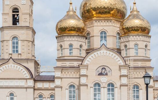 Божественная литургия в Храме Сретения Господня