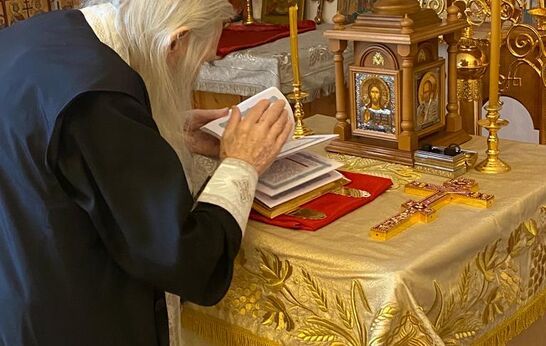 Схиархимандрит Илий (Ноздрин) молится за Президента России.