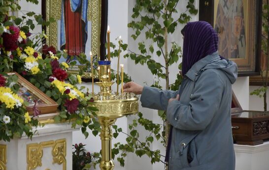 В день Троицкой родительской субботы, в храме Сретения Господня Духовно-Православного центра 