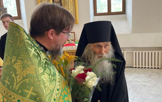 В праздник Серафима Саровского Батюшка Илий совершил Богослужение в городе Козельск. 