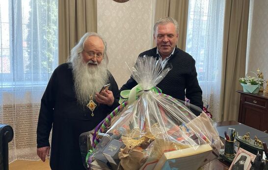 Схиархимандрит Илий (Ноздрин) и Геннадий Николаевич Цурков поздравили митрополита Орловского и Болховского Тихона с днем рождения.