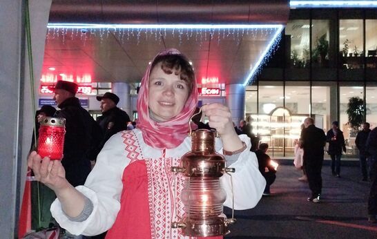 Благодатный огонь из Иерусалима доставлен в храм Сретения Господня.