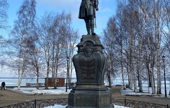 Схиархимандрит Илий (Ноздрин) и руководитель проекта 