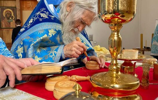 В праздник Успения Пресвятой Богородицы батюшка Илий совершил Богослужение.