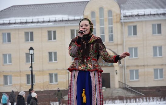 7 января 2021 года на территории Духовно-православного центра «Вятский Посад» состоялся широкий рождественский праздник «Святочные посиделки».