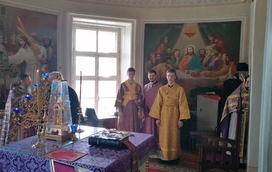 Схиархимандрит Илий (Ноздрин) возглавил Божественную Литургию по чину св. архиепископа Иоанна Златоустого в Благовещенском соборном храме города Козельска.