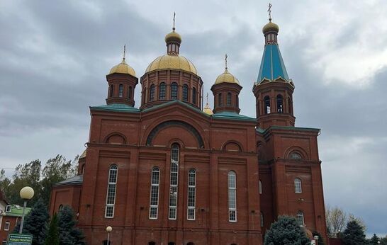 Схиархимандрит Илий (Ноздрин) и Геннадий Николаевич Цурков посетили храм Рождества Христова.