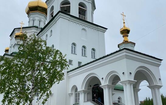 Схиархимандрит Илий (Ноздрин) сослужил митрополиту Тобольскому и Тюменскому Димитрию. 