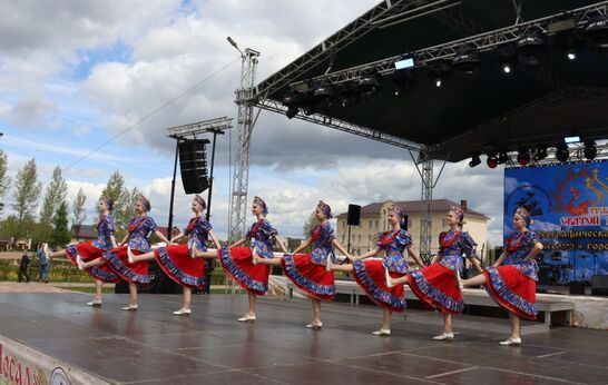 Первый день V Международного фестиваля православной культуры и народного искусства «Традиции Святой Руси» в Вятском Посаде.