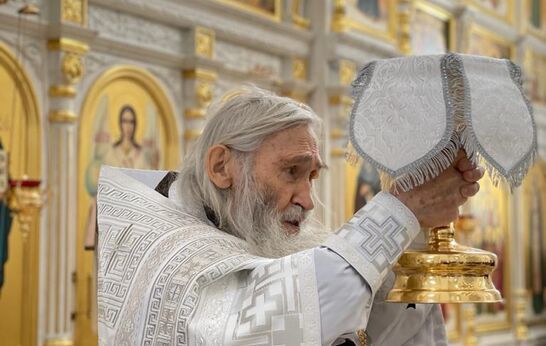 В Великую Субботу схиархимандрит Илий совершил Божественную Литургию.