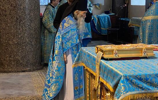 4 ноября в день памяти Казанской иконы Божией Матери духовник Святейшего Патриарха Московского и всея Руси Кирилла схиархимандрит Илий (Ноздрин) принял участие в праздничной Божественной Литургии.