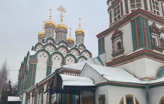 12 января, духовник Святейшего Патриарха Московского и всея Руси Кирилла схиархимандрит Илий (Ноздрин) посетил храм святителя Николая Мирликийского Чудотворца в Хамовниках.