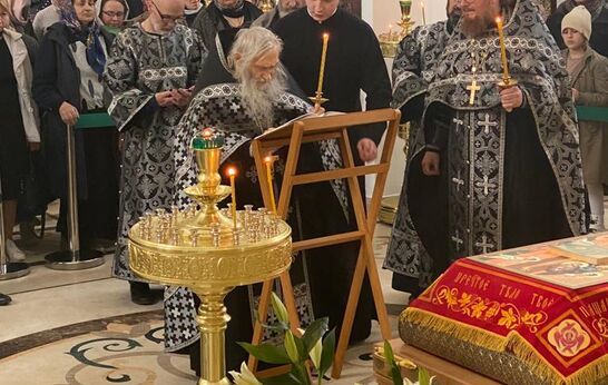 22 апреля  схиархимандрит Илий (Ноздрин) совершил Богослужение в храме Сретения Господня.