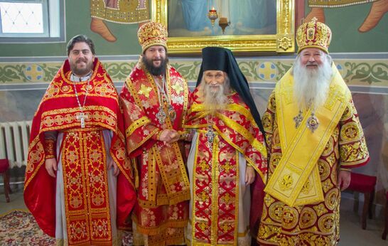 25 января схиархимандрит Илий (Ноздрин) принял участие в Божественной литургии в храме Смоленской иконы Божией Матери