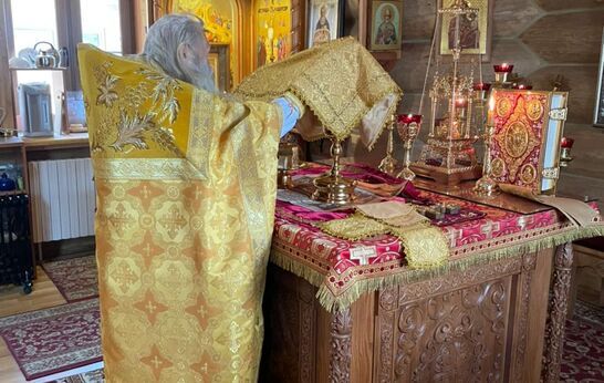 Схиархимандрит Илий (Ноздрин) совершил Богослужение в скиту святого великомученика Дмитрия Солунского.