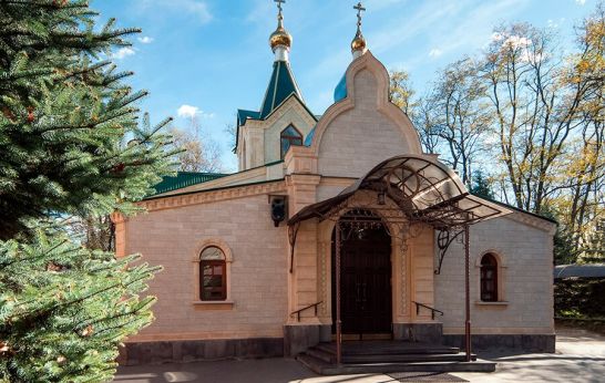 Схиархимандрит Илий (Ноздрин) и руководитель проекта 