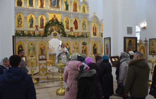 Праздничное Богослужение в Навечерие Богоявления в храме Сретения Господня. 