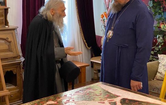 Cхиархимандрит Илий (Ноздрин) и руководитель проекта 