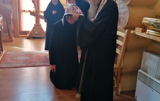 Сегодня, 28 апреля, Схиархимандрит Илий (Ноздрин) отслужил Божественную литургию в день Радоницы.