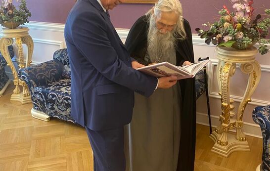 В Санкт-Петербурге состоялась встреча схиархимандрита Илия, Геннадия Николаевича Цуркова, Вадима Владимировича Потомского с губернатором Санкт-Петербурга Александром Дмитриевичем Бегловым.