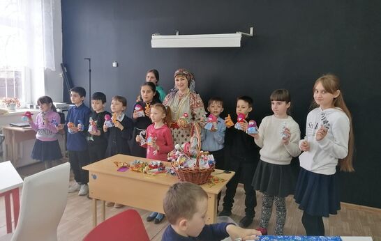 Дружеская поездка в рамках реализации просветительских проектов состоялась сегодня в Хотынецкий район Орловской области. 