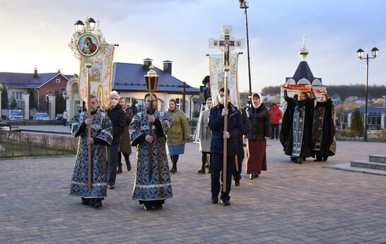 В храме Сретения Господня Духовно-Православного центра 