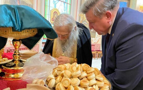 Схиархимандрит Илий (Ноздрин) помолился в храме Сошествия Святого Духа села Шкинь.