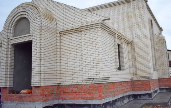 продолжается строительство Малого храма в честь 12 апостолов