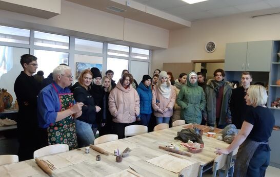 Студенты ОГИИК посетили «Вятский Посад» в рамках проекта «Открываем новые имена»