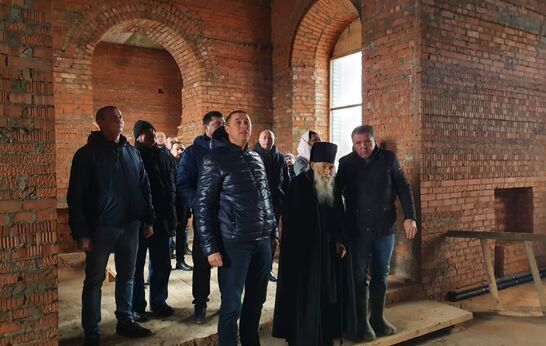 Схиархимандрит Илий (Ноздрин) посетил строящийся храм во имя иконы Божией Матери «Спорительница хлебов»