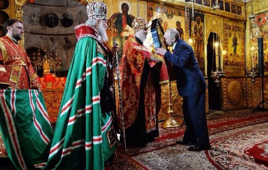 Духовник Патриарха Московского и всея Руси Кирилла, схиархимандрит Илий (Ноздрин) принял участие в церемонии инаугурации Президента РФ Владимира Путина. 