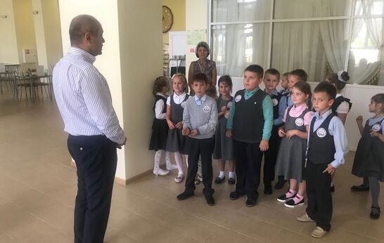 Духовно-православный центр Вятский Посад посетил глава Орловского района Ю. Н. Парахин