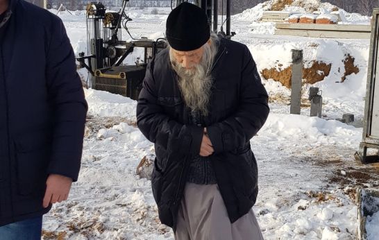 схиархимандрит Илий (Ноздрин)  и руководитель проекта «Вятский Посад» Геннадий Николаевич Цурков посетили строительную площадку агропромышленного комплекса 