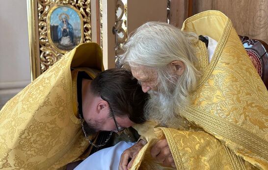 Схиархимандрит Илий (Ноздрин)принял участие в Богослужении.