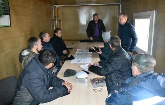 На месте строительства агропромышленного комплекса Вятского Посада прошло рабочее совещание