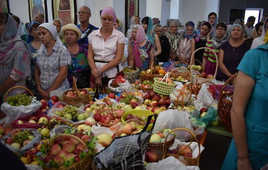 Яблочный Спас в Вятском Посаде. Видеосюжет телеканала «Первый Городской Плюс»